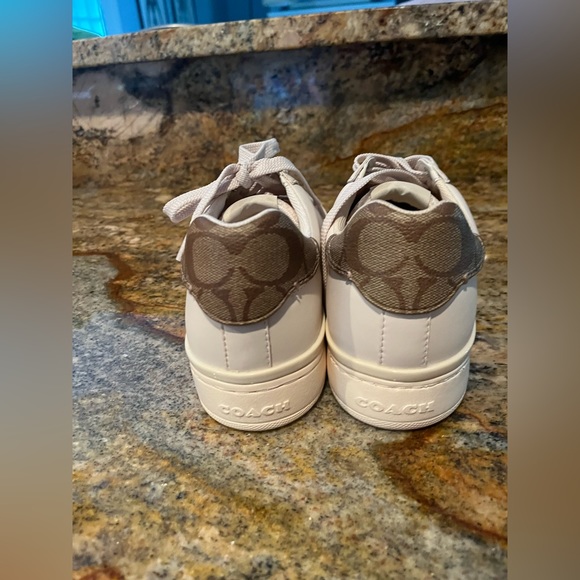 Coach clip lowtop sneakers NWOT - Picture 7 of 8